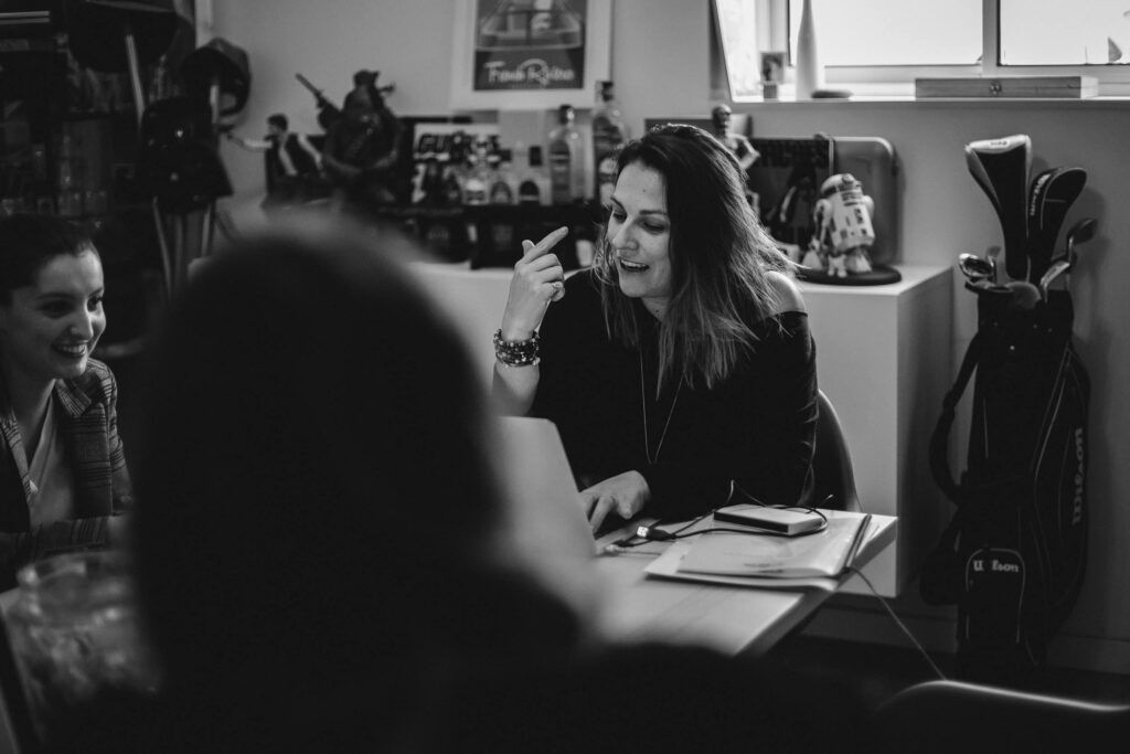 
Séance d’accompagnement en formation création d’entreprise en 2026, échanges entre entrepreneurs autour de la structuration et du développement d’activité.