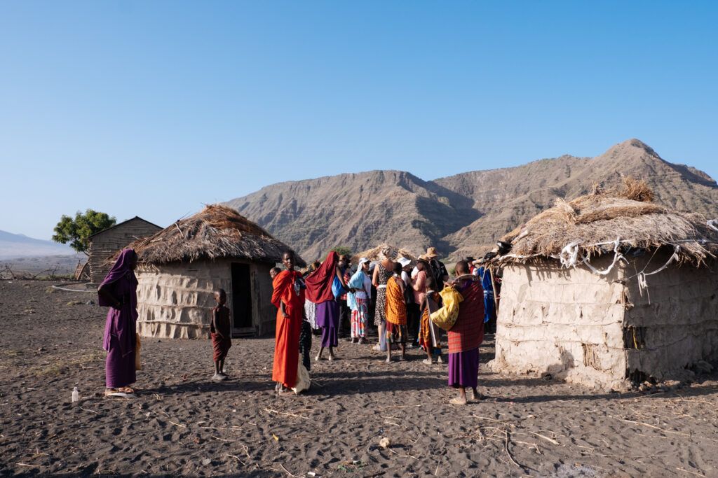 Immersion dans un village Maasaï en Tanzanie lors d’une retraite pour sortir de sa cage dorée