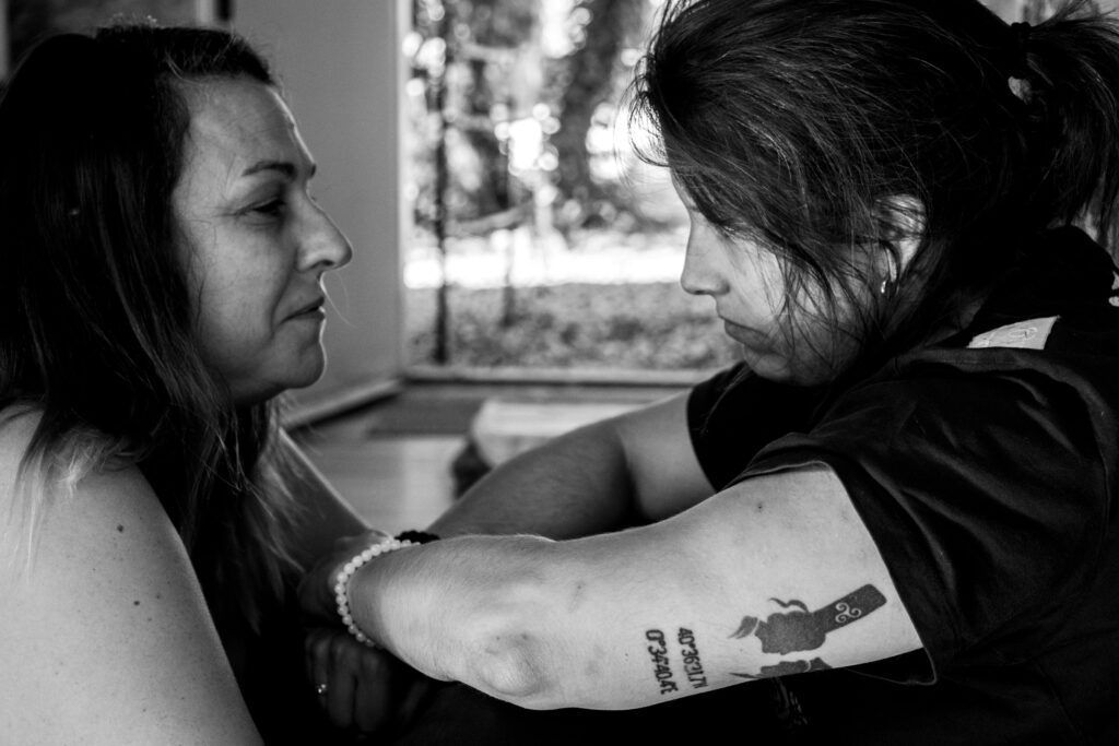 Développer notre intelligence émotionnelle : la solution pour sauver la vie ? 3 Accompagnement en face à face dans un travail émotionnel pour développer son intelligence émotionnelle et la relation à l’autre