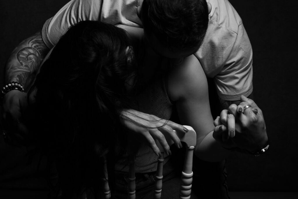 Manipulation dans la communication : intimité et vulnérabilité partagées dans un couple